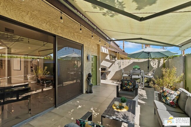 Building Photo - 1475 E Amado Rd