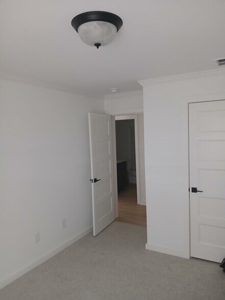 Building Photo - 315 Goswick Rd