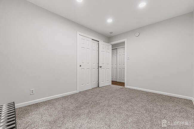 Building Photo - 148 Helmetta Rd