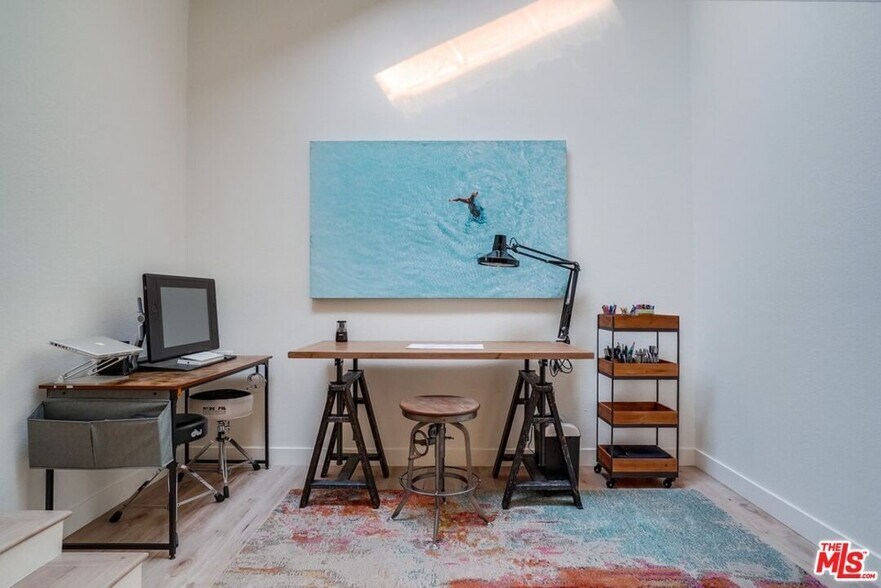 Building Photo - 64 N Mar Vista Ave