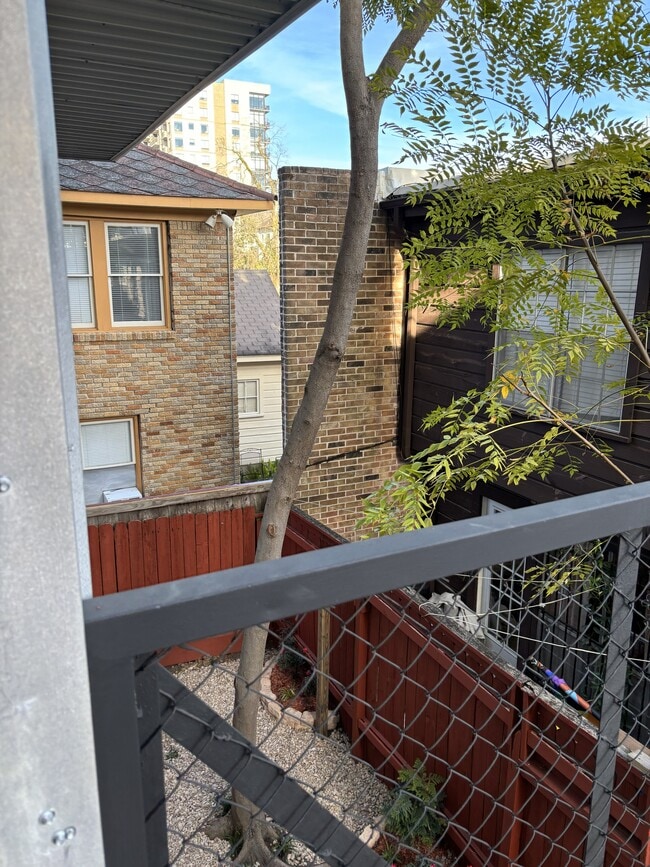 Building Photo - 2909 Albany St