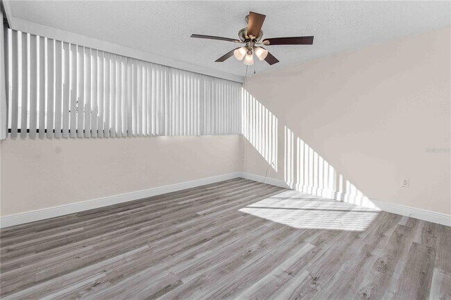 Building Photo - 500 Treasure Island Causeway