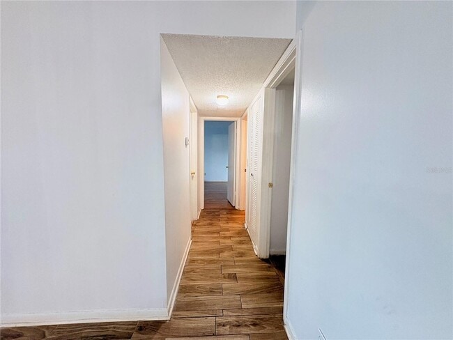 Building Photo - 8213 Sun Spring Cir