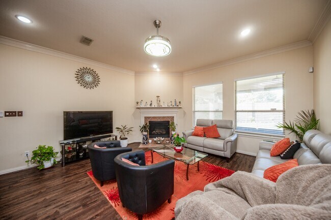 Building Photo - 9034 Necklace Tree Ln