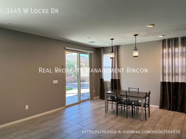 Building Photo - 1445 W Locke Dr