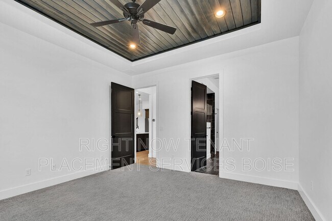 Building Photo - 6705 N Elmstone Way