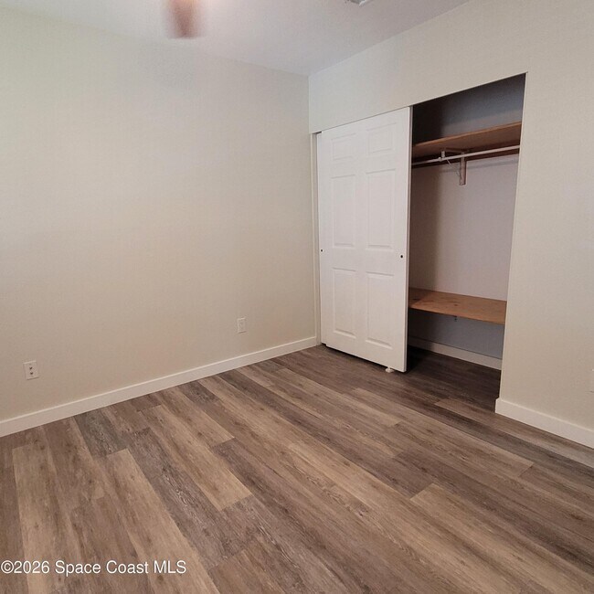 Building Photo - 1460 Sheafe Ave NE