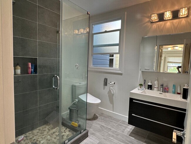 Building Photo - Charming Remodeled Home in Prime Excelsior...
