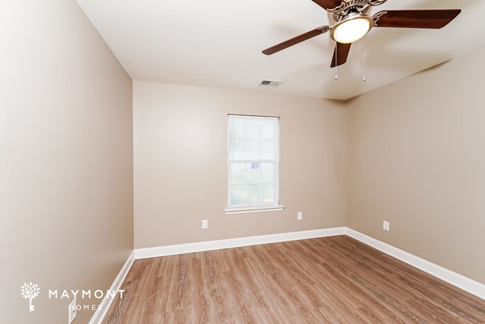 Building Photo - 3215 6th Ave N