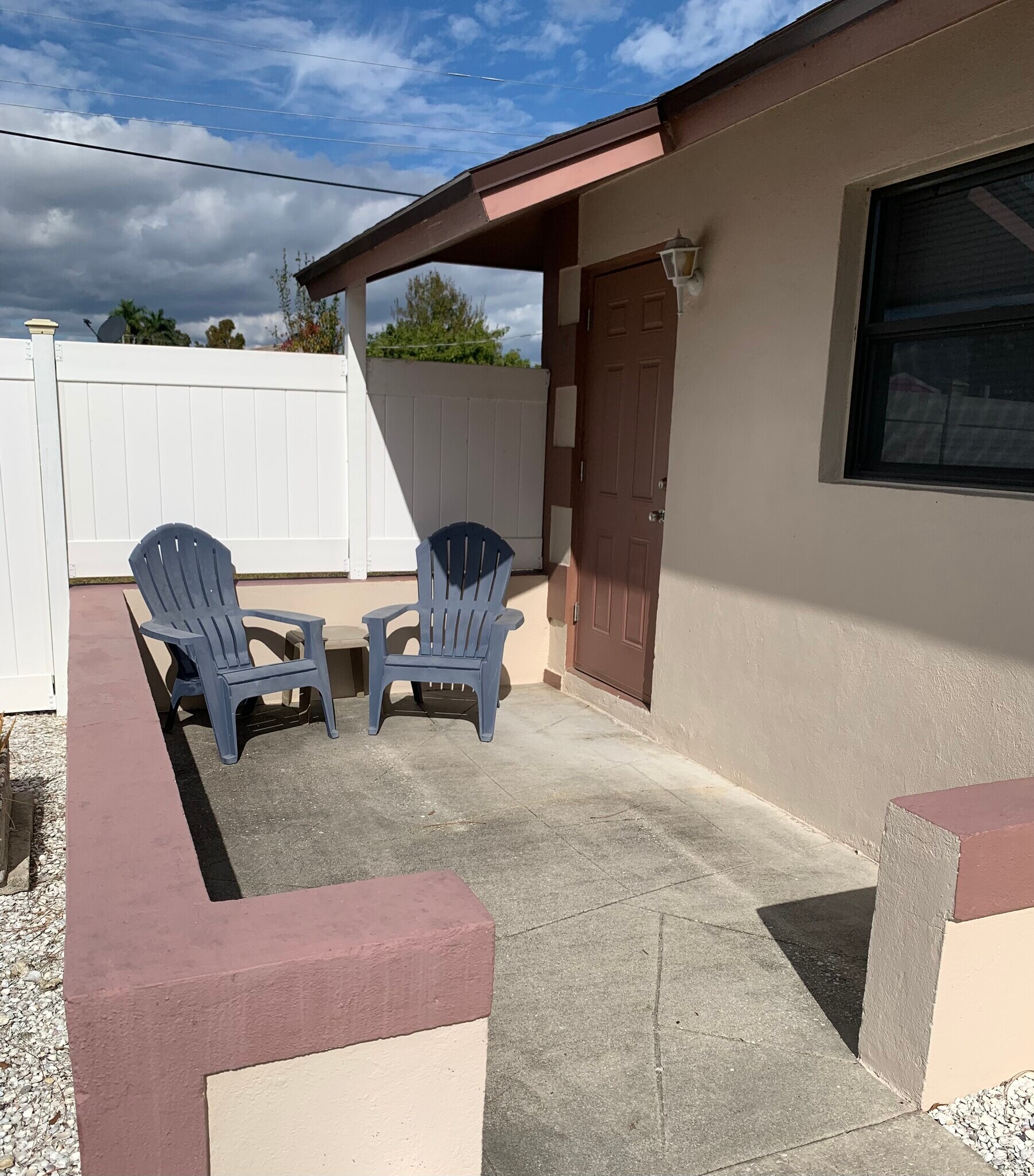 patio - 1937 Collier Ave