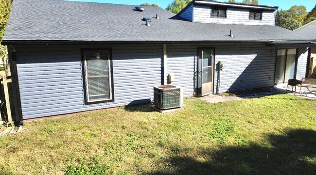 Building Photo - 3BD/2BA home in Holden Farms!