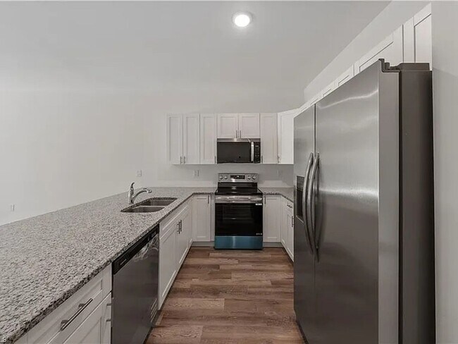 Building Photo - Charming 3BR House in Lehigh Acres