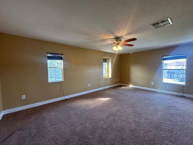Building Photo - 2412 Country Pond Ct