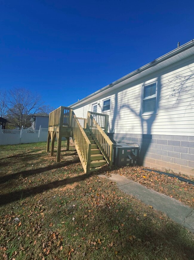 Building Photo - 115 Blackwelder Ave