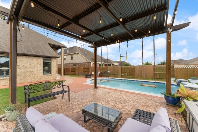 Building Photo - 6207 Rosehill Harvest Loop