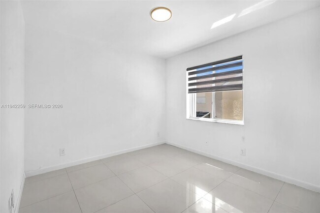 Building Photo - 300 SW 100th Ave