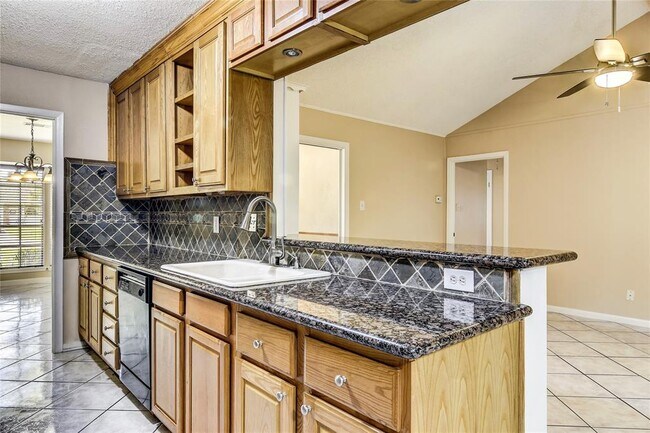Building Photo - 10110 Kirkdale Dr