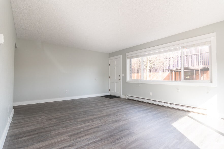 Building Photo - 1809 NE 21st Ave