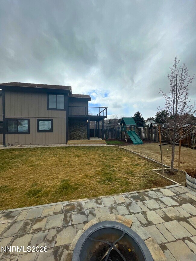 Building Photo - 2205 Stowe Dr