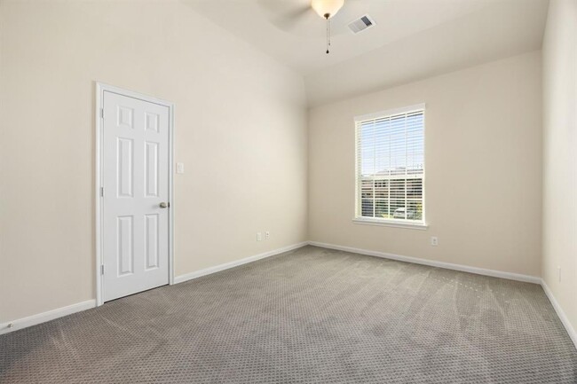 Building Photo - 5822 Crawford Hill Ln