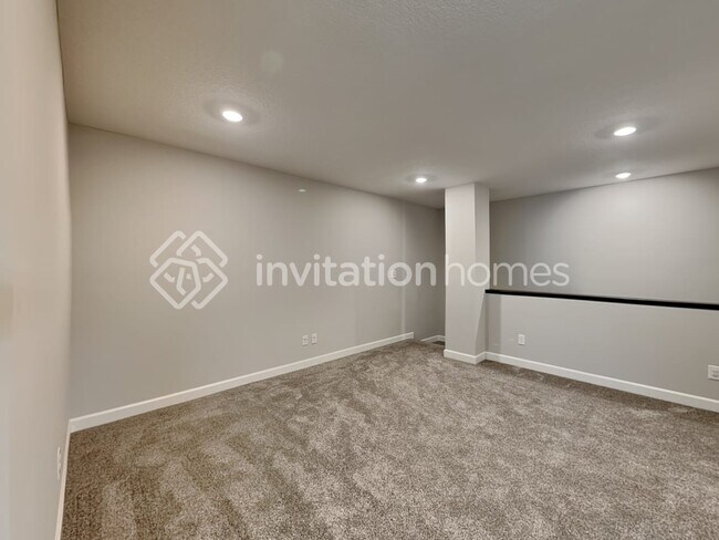 Building Photo - 10916 Zest St NE
