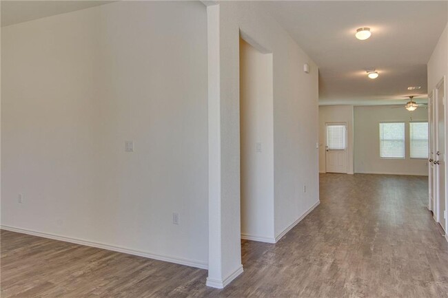 Building Photo - 6721 Hartlage St