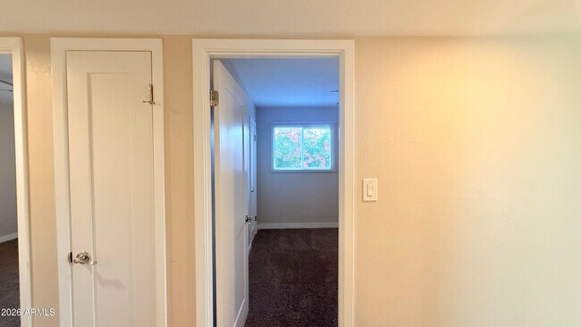 Building Photo - 3919 N 85th St