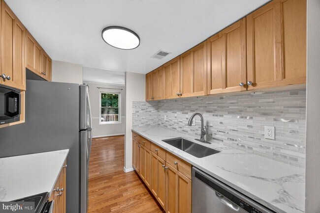 Building Photo - 9109 Bronze Bell Cir