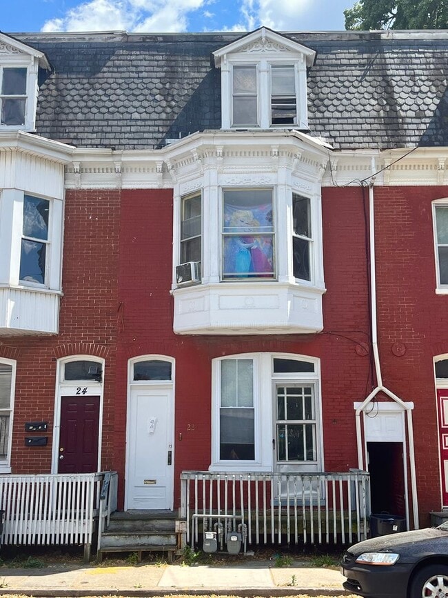 Building Photo - 22 E Jackson St