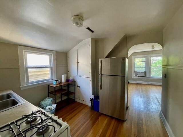 Building Photo - 1322 W Melrose St