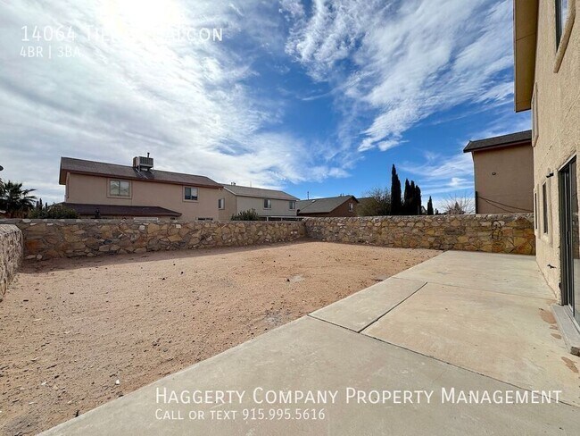 Building Photo - 14064 Tierra Halcon Dr