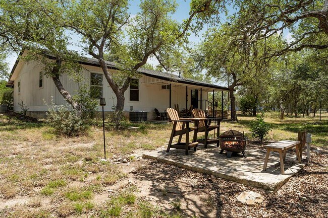 Building Photo - 2591 Spring Valley Dr