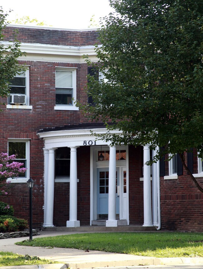 Building Photo - 801 Butternut St NW