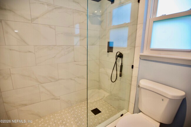 Building Photo - 3542 Sheldrake Dr