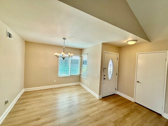 Building Photo - Updated Home in Leisure Village on the Per...