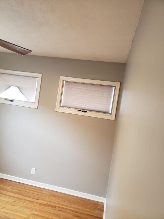 Building Photo - COMING SOON- Great location and layout for families or roomates, 3 bed 1.5 bath $1,825