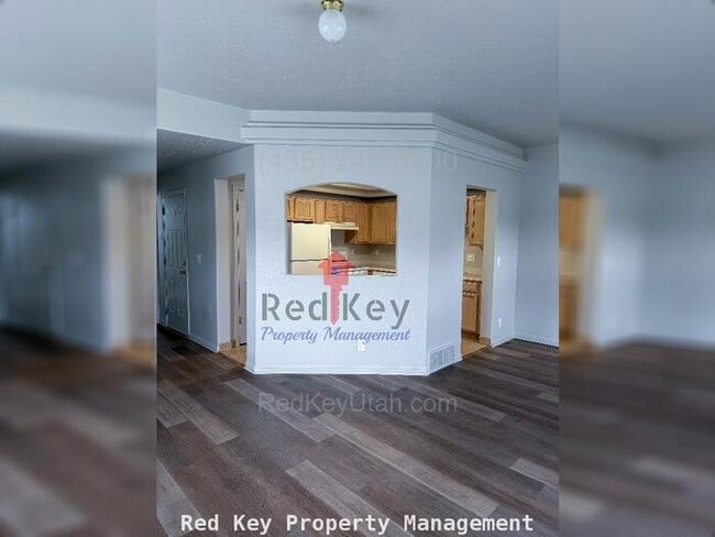 Building Photo - 1930 N Condo.