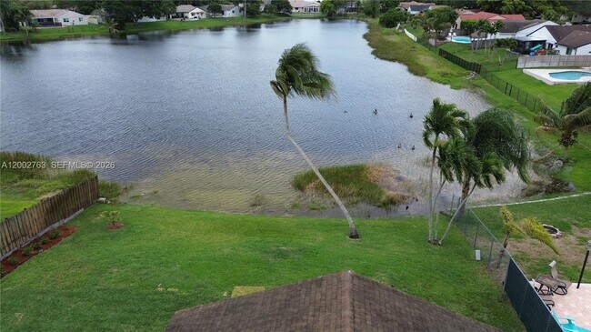 Building Photo - 11950 SW 49th Ct