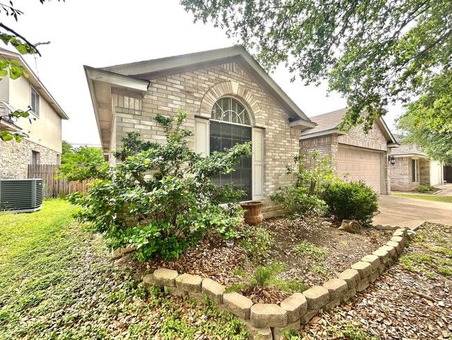 Building Photo - Charming 3/BR 2/BA One-Level Home with Fen...