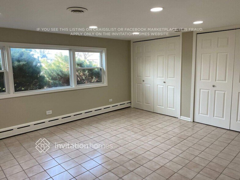 Building Photo - 4628 W 101st St