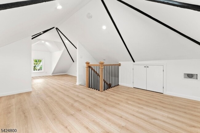 Building Photo - 40 Edgewood Rd