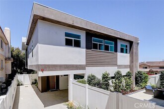 Building Photo - 2321 Clark Ln
