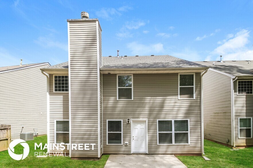 Building Photo - 7813 Newbury Dr