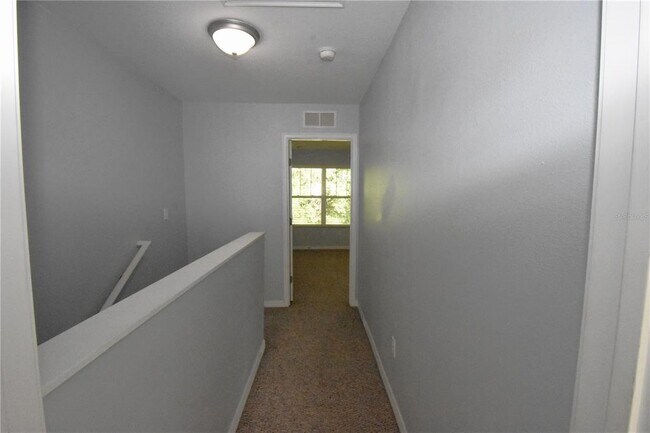 Building Photo - 4663 SW 48th Dr