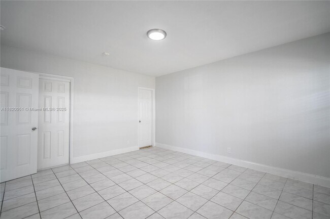 Building Photo - 320 84th St