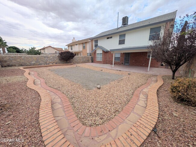 Building Photo - 3149 Crazy Horse Dr