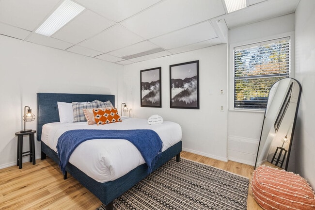 Building Photo - 38 Swanage Dr