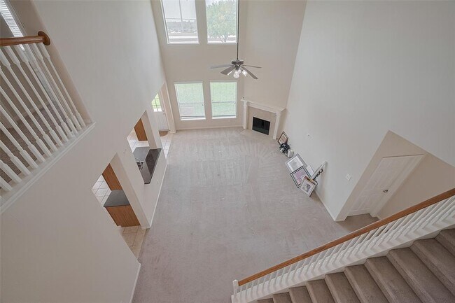 Building Photo - 21627 Cozy Hollow Ln