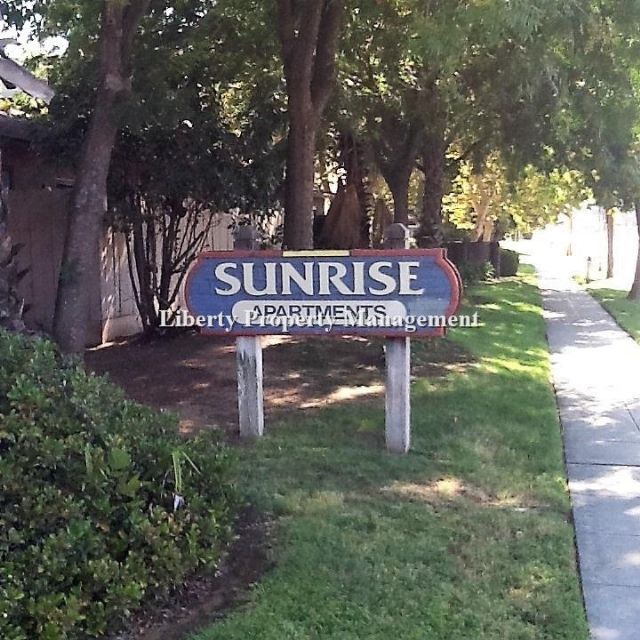 5291 E Kings Canyon Rd 5291 E Kings Canyon Rd Fresno CA 93727