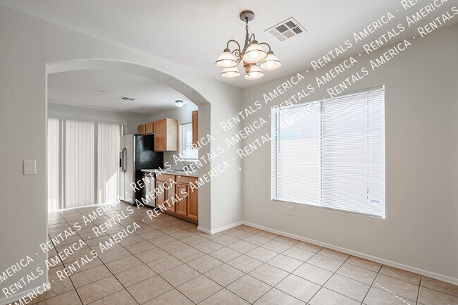 Building Photo - 13421 W Keim Dr